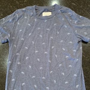Abercrombie and Fitch T-shirt